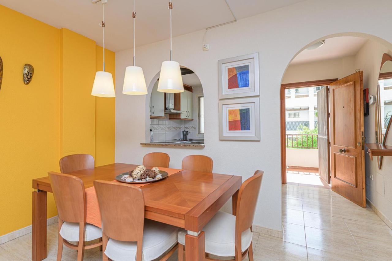 Las Palmeras -benalmadena- Apartment